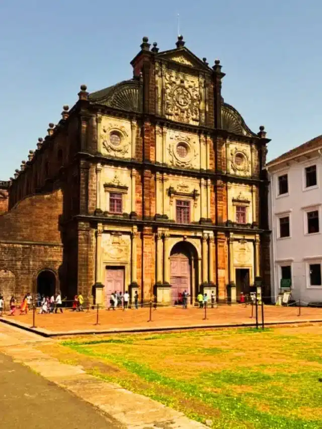 best tourist places in north goa