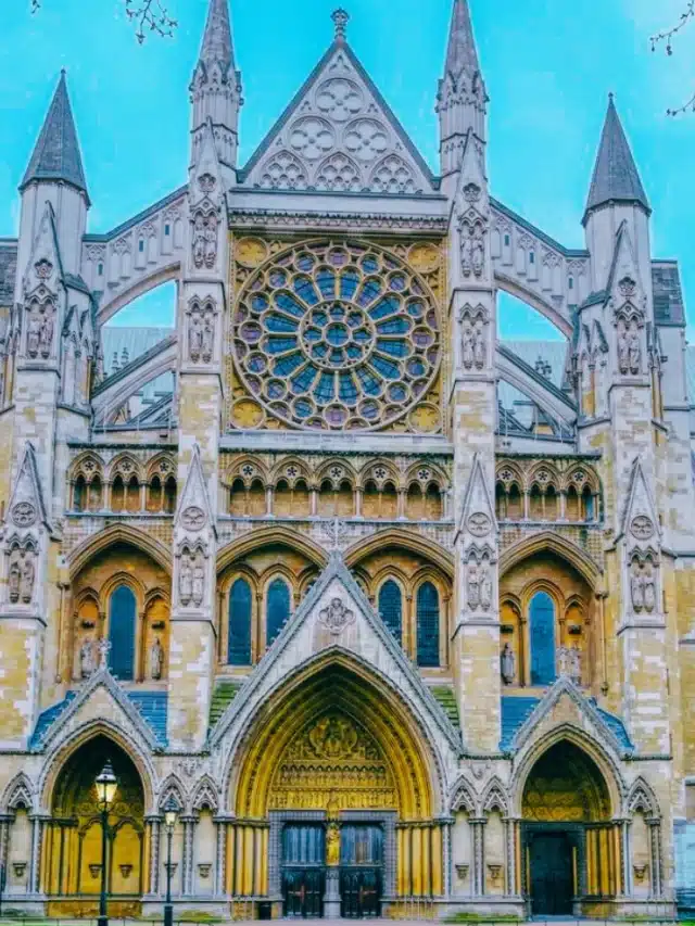 best places to visit for christmas